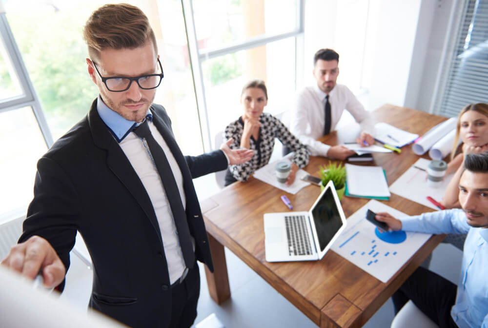 Liderlik Gelişim Programı: Takımı Yönetmek, Yeteneği Geliştirmek ve Liderlik Eğitimi